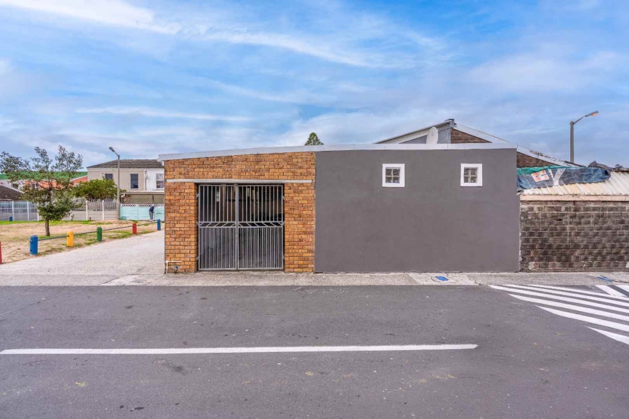 3 Bedroom Property for Sale in Beacon Valley Western Cape